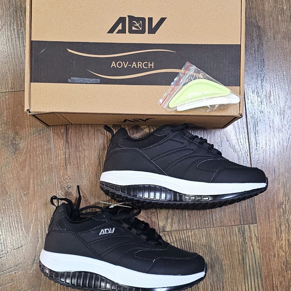 Women's Black Sneakers